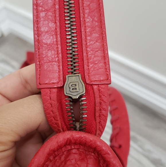 100%Authentic Balenciaga ClassicCityBag Red Small - Picture 16 of 16
